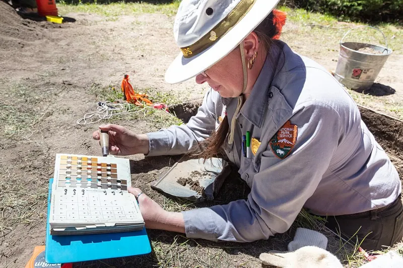 When the Ground Speaks and Nobody Listens: The Visibility Problem in American Archaeology